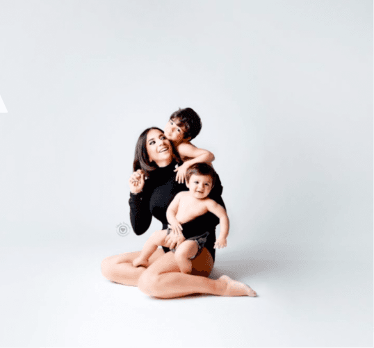 Fotografía Madre con sus hijos